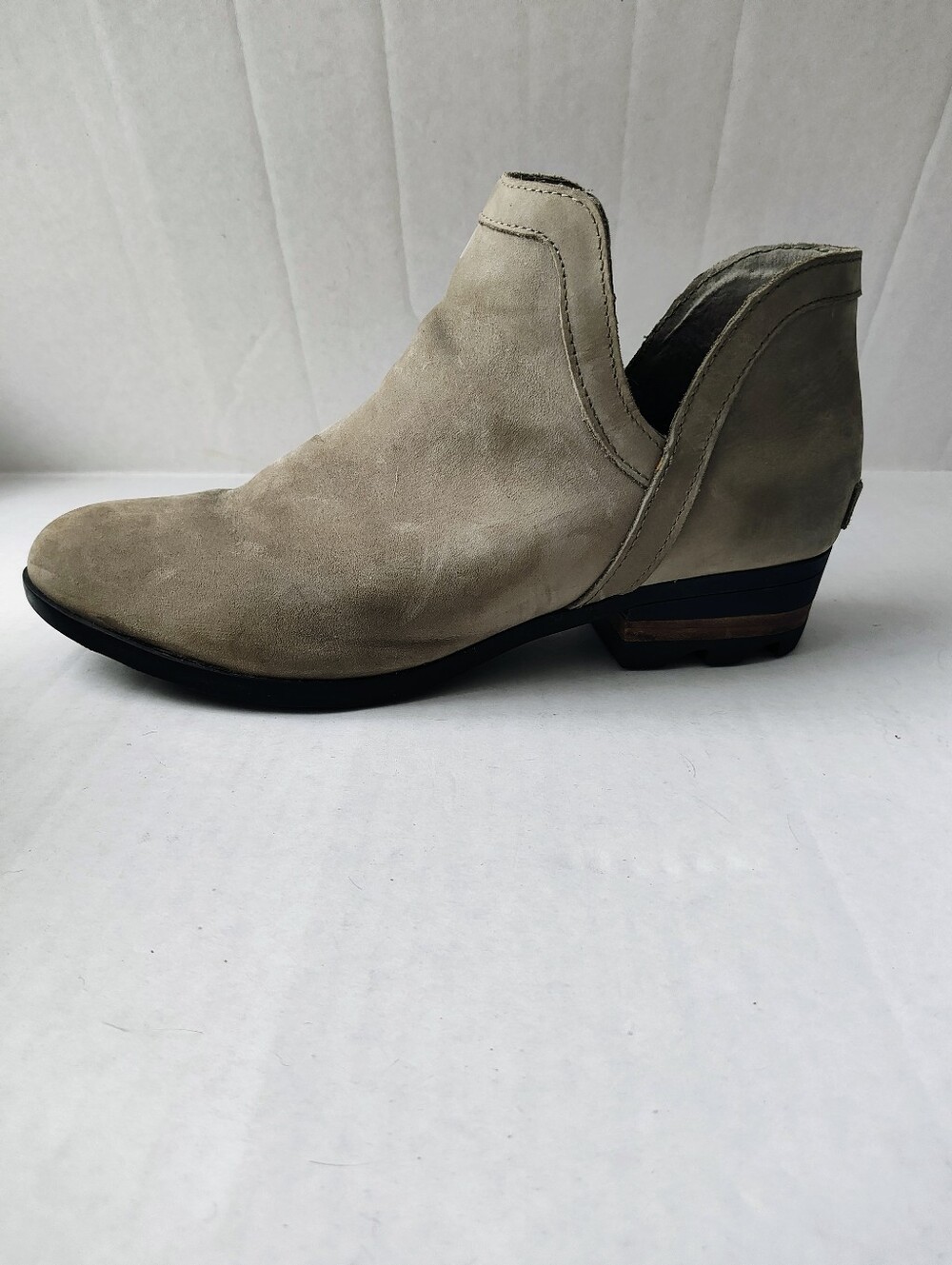 Sorel Lolla ll Cut-out Suede Ankle Booties Women's Sz 12